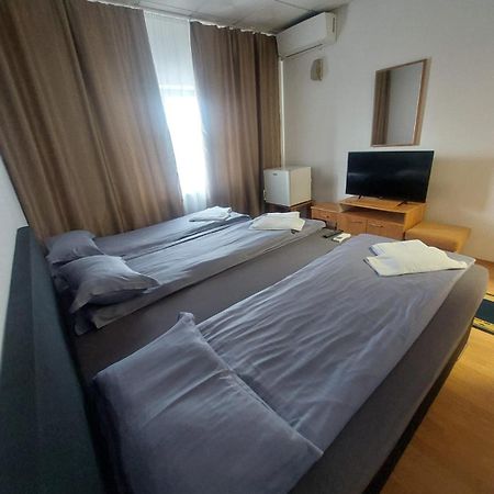 Magnific Hotel Bors Экстерьер фото