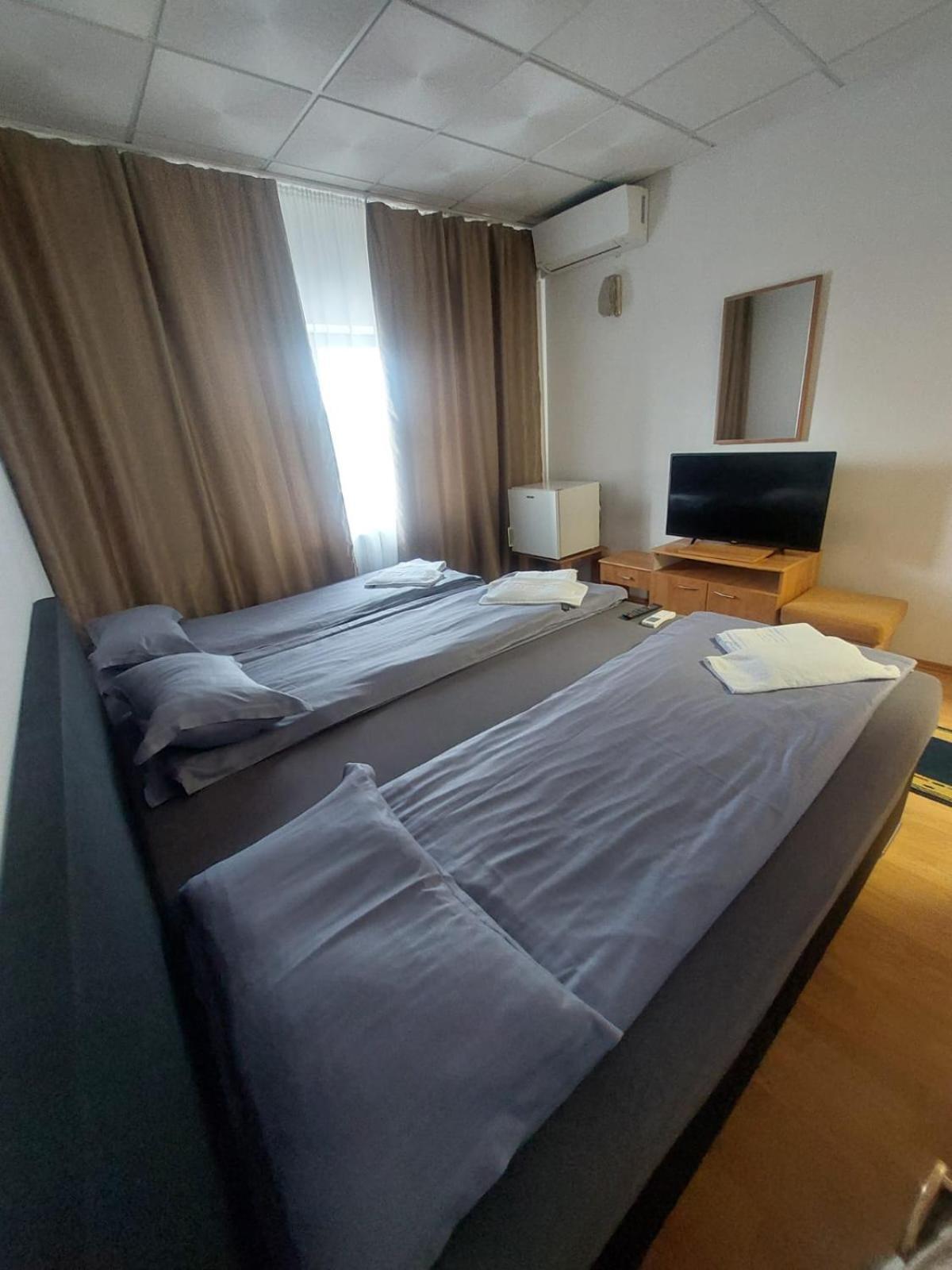 Magnific Hotel Bors Экстерьер фото