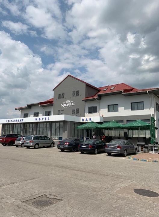Magnific Hotel Bors Экстерьер фото